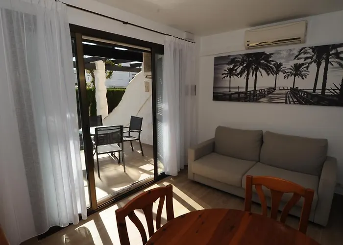 Orange Park Estudio Jardin Vista Piscina